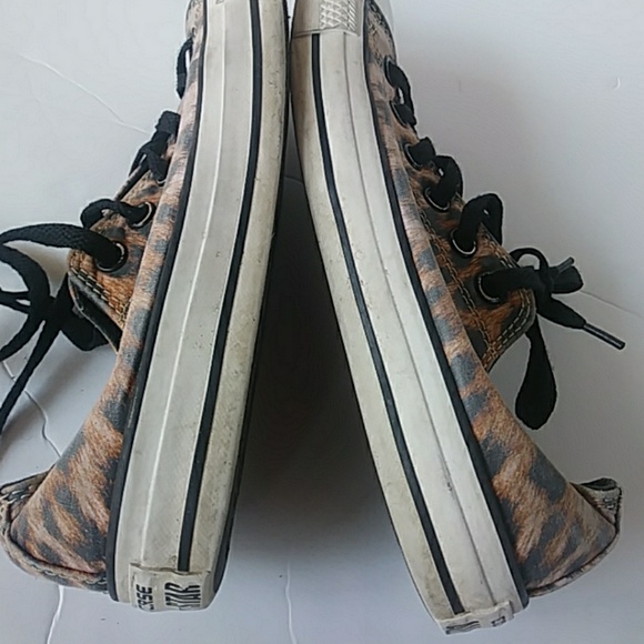 Unisex converse leopard print sneakers - Picture 4 of 7